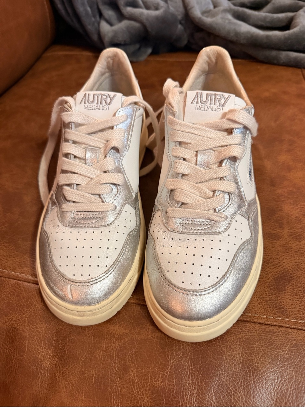 Autry Medalist Metallic White & Silver Sneakers Size 39